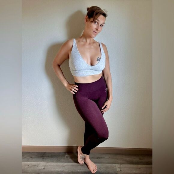 Gymshark Pants - GymShark Leggings High Rise Adapt Fleck Purple Workout Small Used